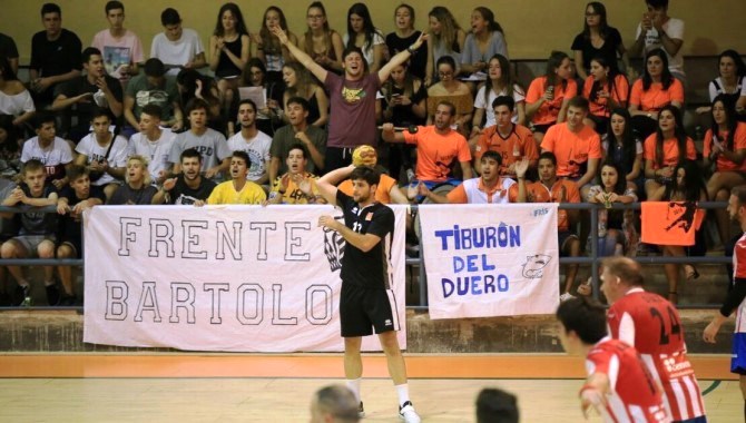 El BM Ciudad de Salamanca, a resarcirse ante el BM Pinto tras caer en Oviedo  
