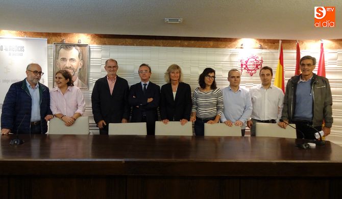 Exigen que el nuevo hospital abra lo antes posible y medidas para reducir las listas de...