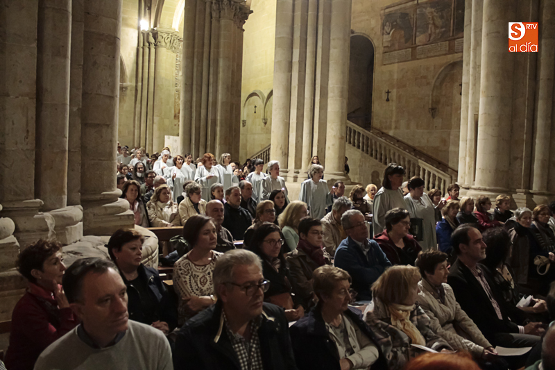 Elena Blanco Rivas dirige un emocionante concierto del Coro Francisco Salinas  