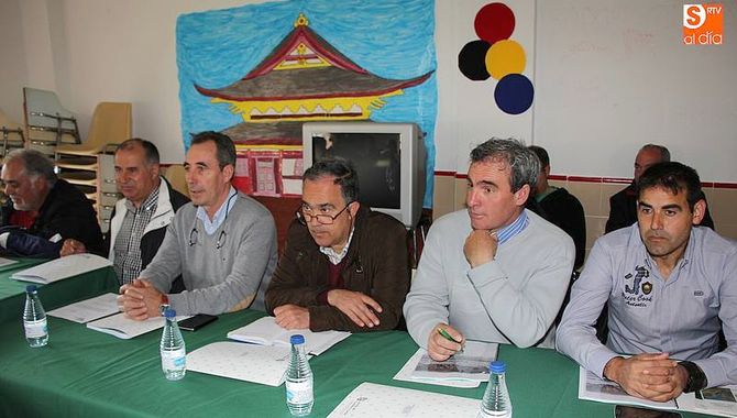 Algunos de los alcaldes salmantinos que asistieron a la reunión celebrada el año pasado en Aldeadávila