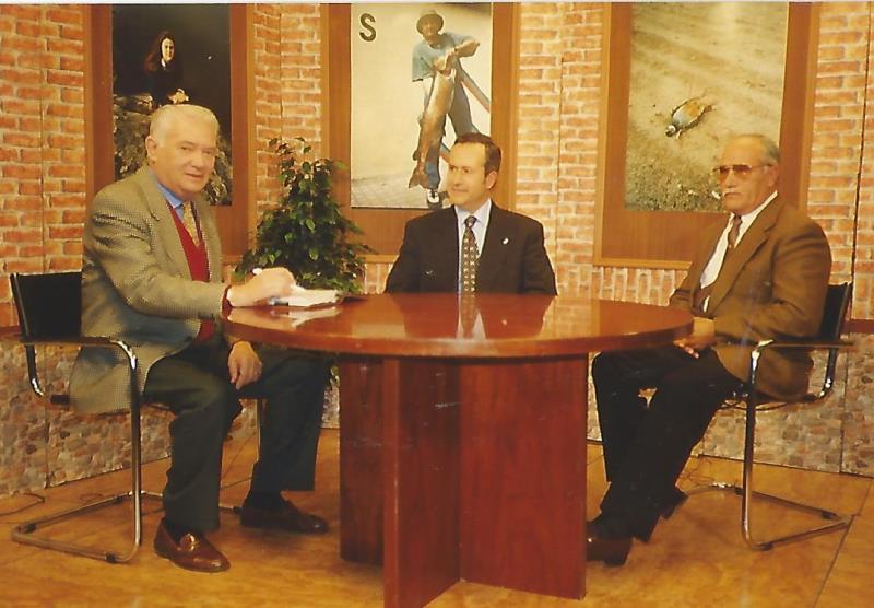 En la televisión con amigos