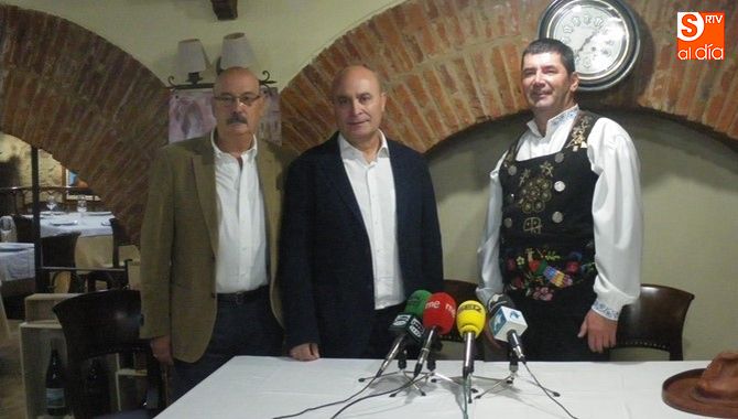 El Mariquelo, junto a José Gómez y José Pedro Montemayor