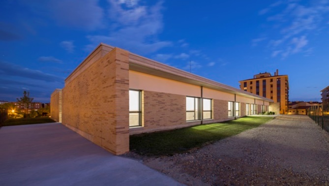 Exterior de las viviendas Los Olivos de ASDEM