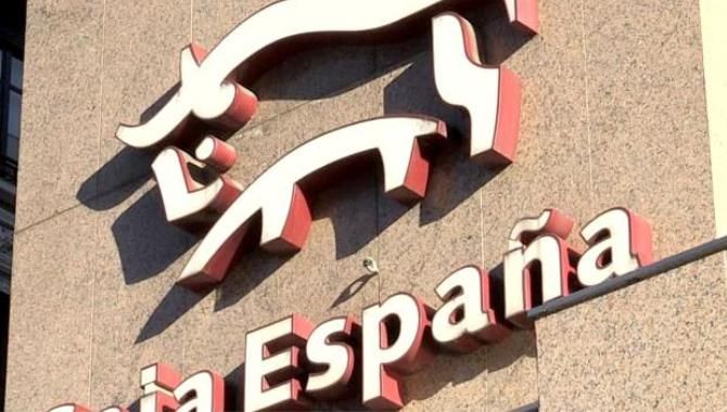 Unicaja Banco inicia el proceso para una futura fusión con su filial  EspañaDuero  