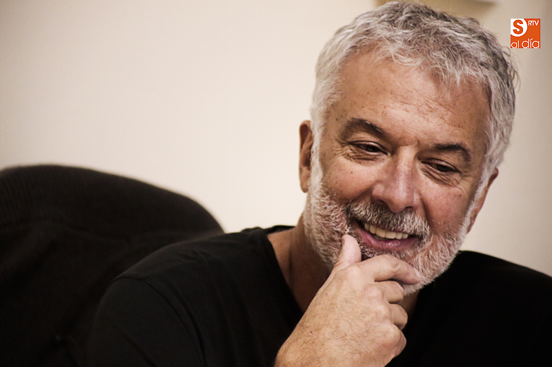 El actor, director y productor teatral,Adolfo Fernández, en el Liceo / Foto de Alejandro López