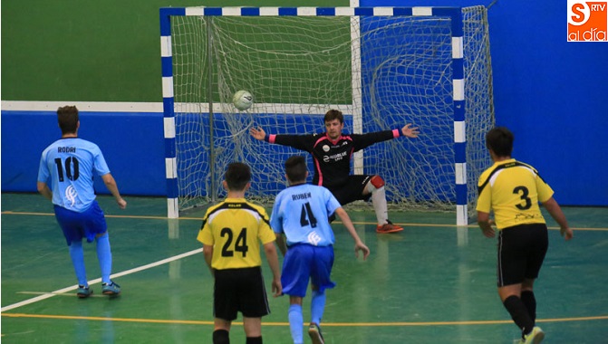 El Salamanca FS venció de forma clara al San José en el frontón (5-10)  