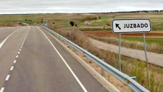 Acceso a Juzbado por la carretera de Ledesma
