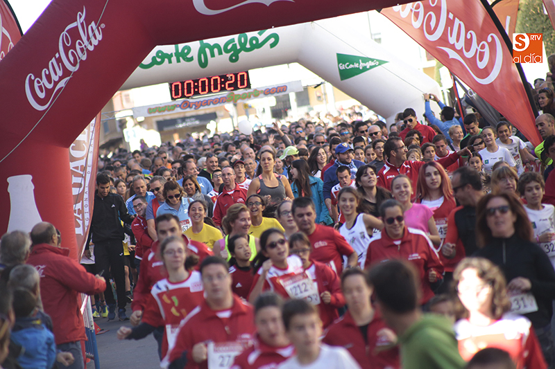 Marcha solidaria de los 1.000 pasos por la calle María Auxiliadora / Foto de Alejandro López