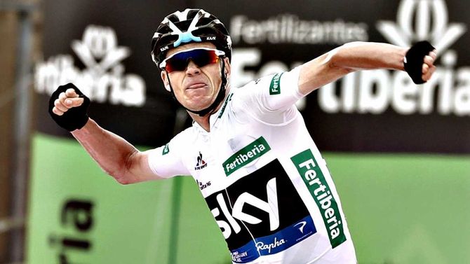 El británico Chris Froome, actual vencedor de la ronda, celebra un triunfo.