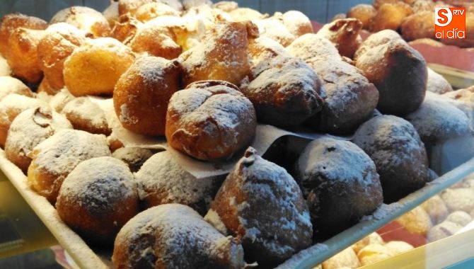 Aspecto de unos buñuelos de la pastelería La Madrileña