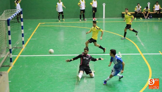 Triunfo del Confitería Gil Salamanca FS ante el CD FS San José en un entretenido derbi (2-4)  