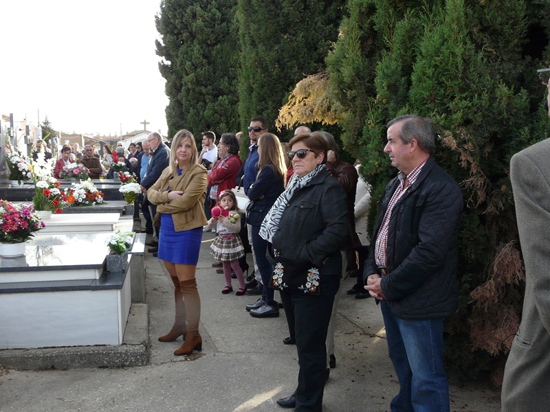 Los vecinos de Villoria visitaron el cementerio para recordar a sus seres queridos