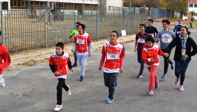 El colegio Reina Sofía celebra la continuación de la ‘Carrera de los 1.000 Pasos’  