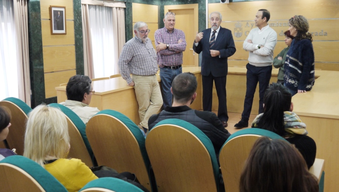 El Ayuntamiento inaugura un programa de jardinería en el que participan ocho desempleados  