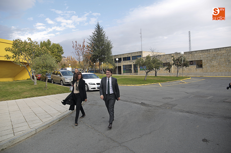 El alcalde de Salamanca, junto a la concejala de Salud Pública y Medio Ambiente (Foto de Álex López)