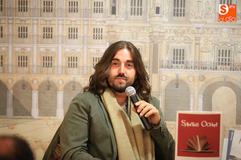 Foto 4 - El cantautor Andrés Suárez presenta en Salamanca ‘Más allá de mis canciones’