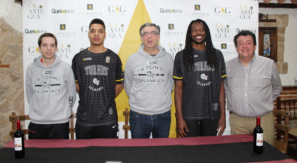 Fernando Merchante, Salaam, Darío Lavado, Opon y el responsable de La Antigua.va