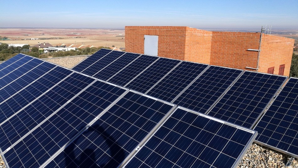 Placas solares instaladas en Carrascal de Barregas