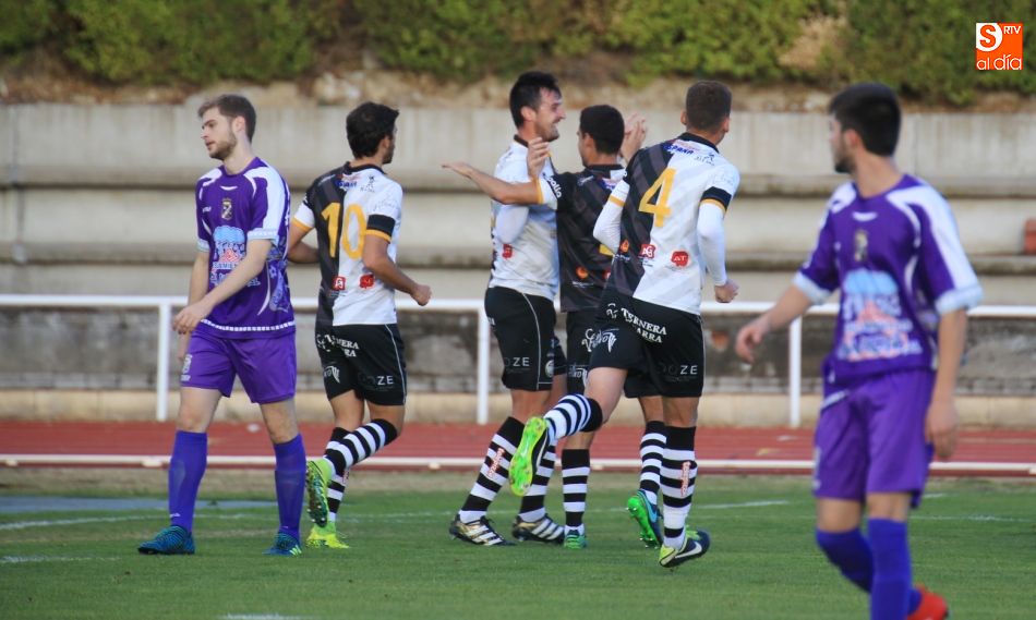Unionistas celebra un gol marcado ante el Becerril