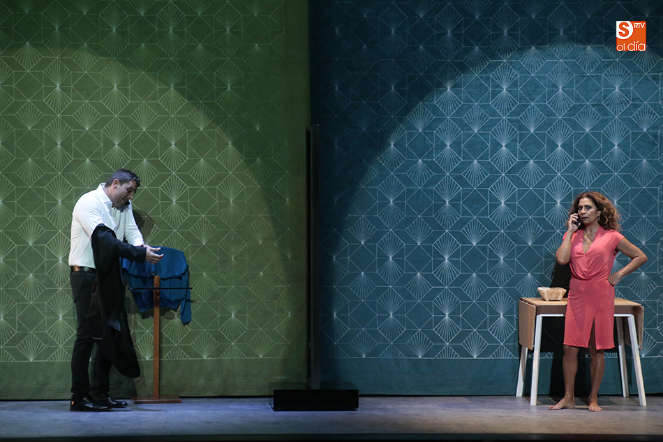 Un momento de la obra teatral representada en el Teatro Liceo (Foto de Álex López)