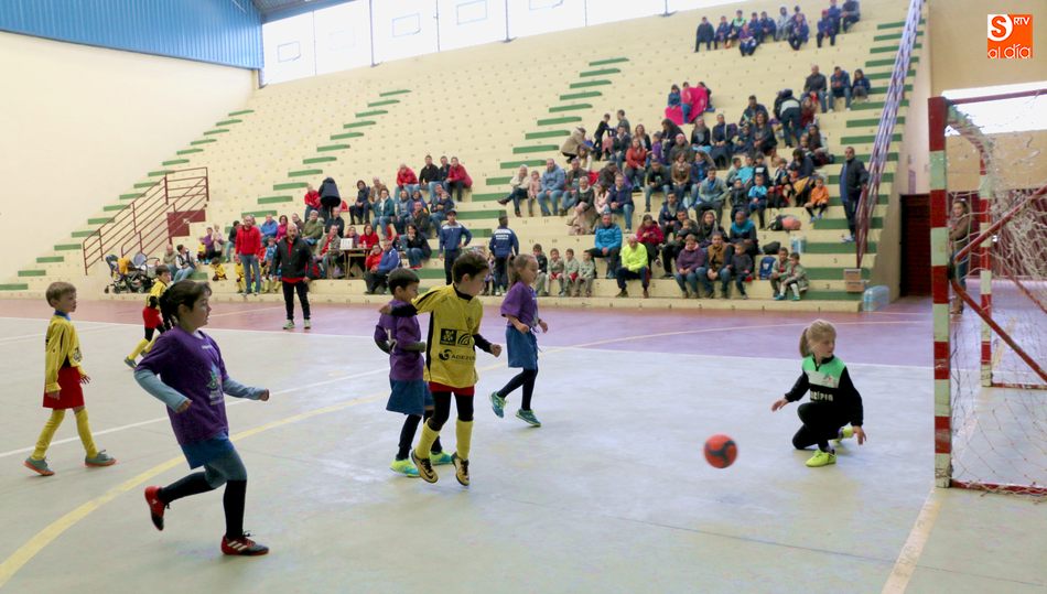 Cerca de 200 niños de Vitigudino, Freixo, Aldeadávila y Guijuelo animan este domingo en Vitigudino