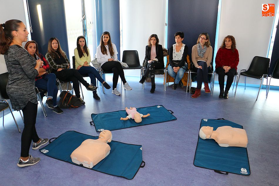 Los participantes en el Tic Tac aprendieron de primera mano maniobras de primeros auxilios