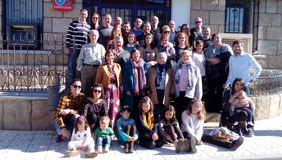 Adoración acompañada de su familia