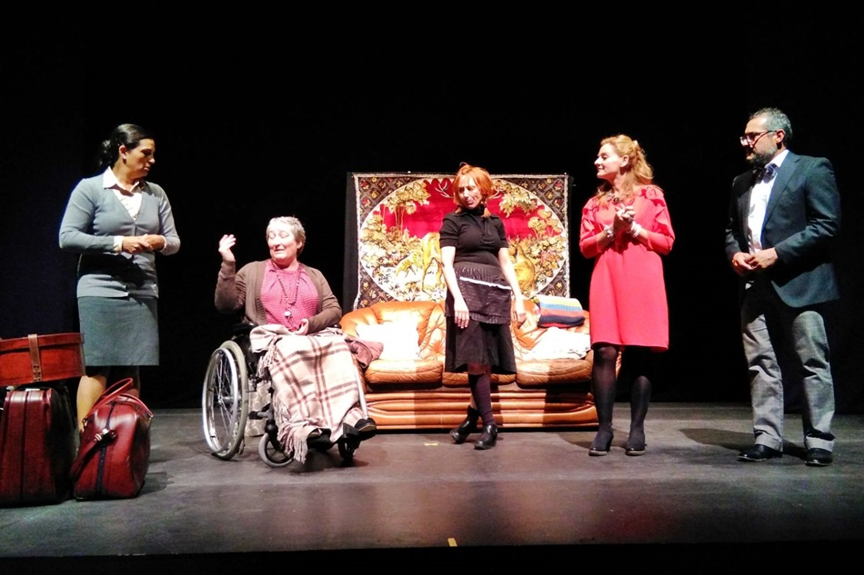 Un momento de la puesta en escena de Cianuro, solo o con leche, en el Auditorio de Ledesma