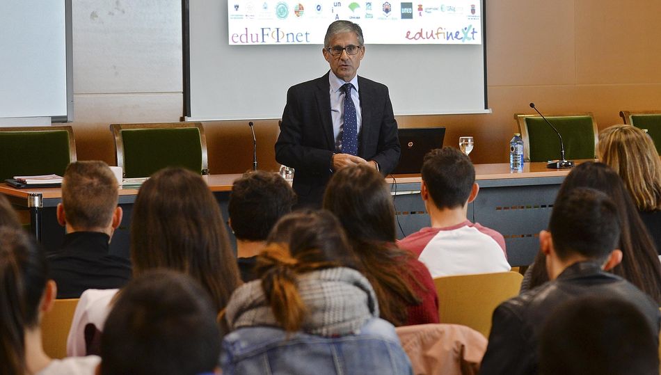 Las JornaEste programa incluye una sesión eminentemente práctica, en la que se abordan los principales conceptos de los productos y servicios financieros más habituales entre los jóvenes