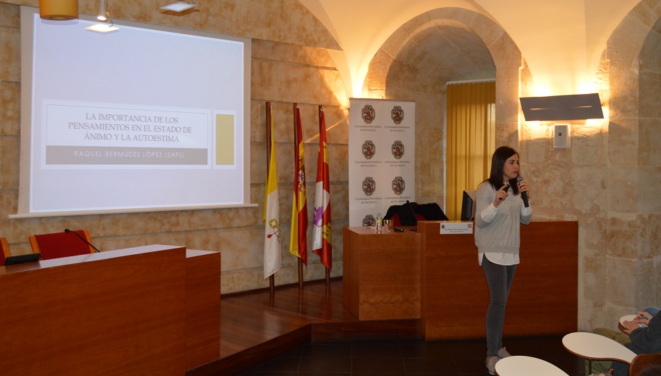 La psicóloga, durante su intervención.