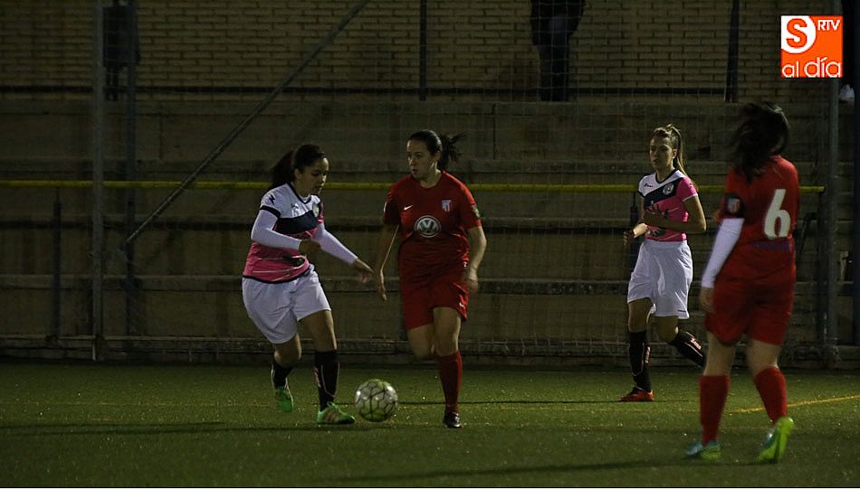 El Santa Marta se lleva el derbi de Segunda Femenina y se afianza como líder