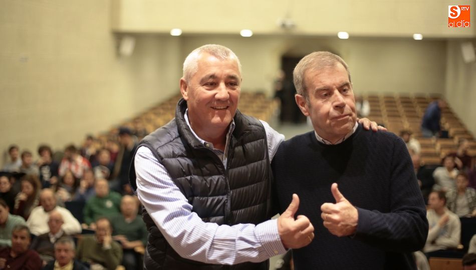 Poli Rincón y Tomás Guasch en el salón de actos de la UPSA