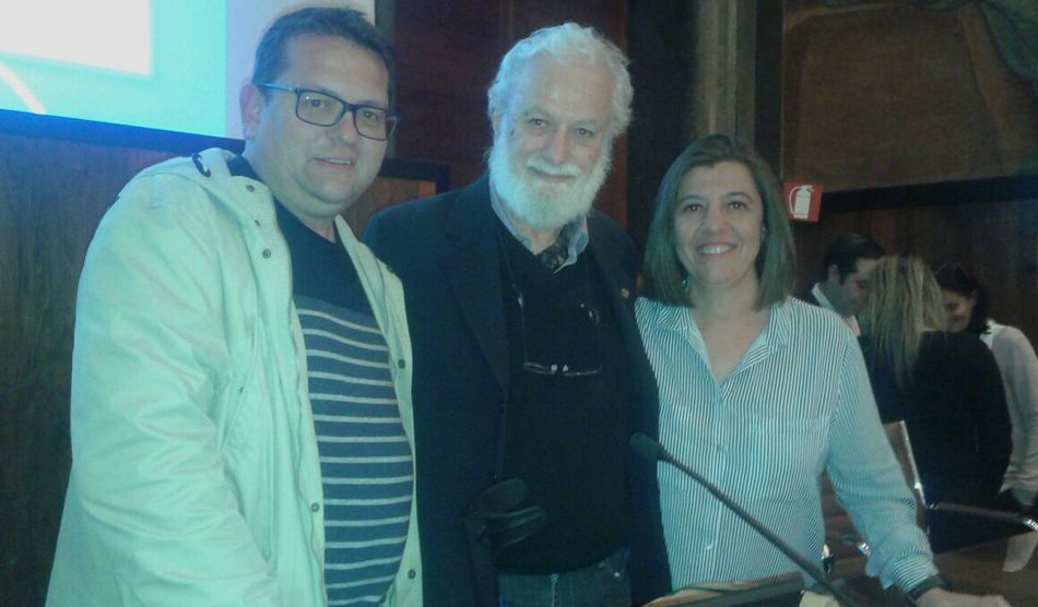 Los coordinadores, Pedro Cenalmor y Alicia Sánchez, junto al fundador del proyecto, Francesco Tonucci
