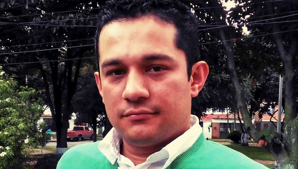 El poeta colombiano Sergio Marentes