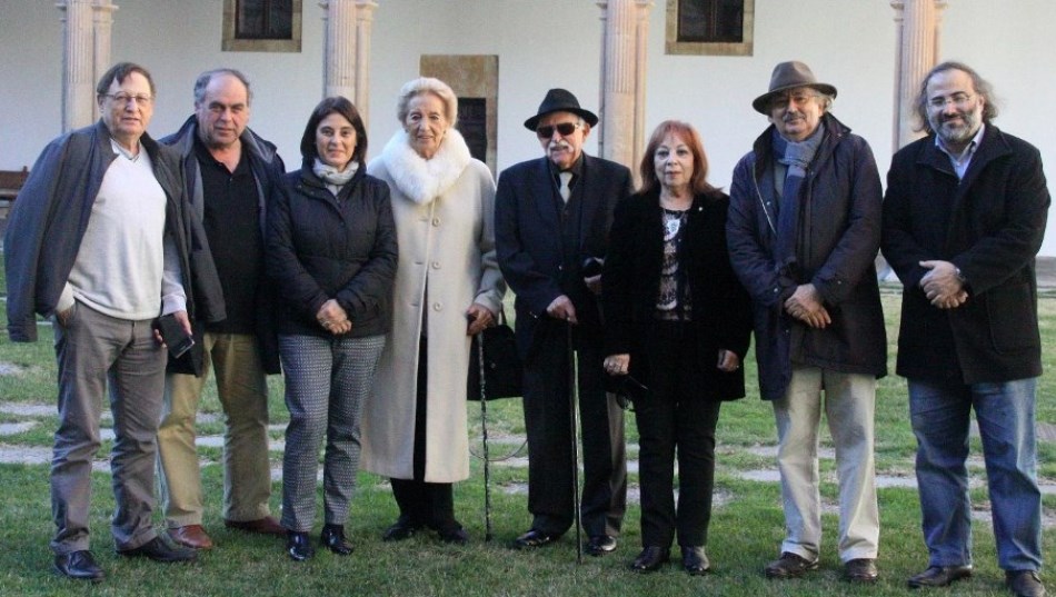 Poetas acompañando a Margalir Matitiahu / Foto de Jacqueline Alencar