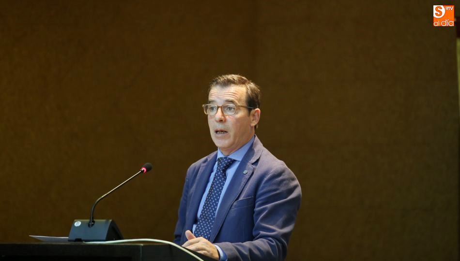 José Ramón García Vicente, en la charla en la Universidad de la Experiencia