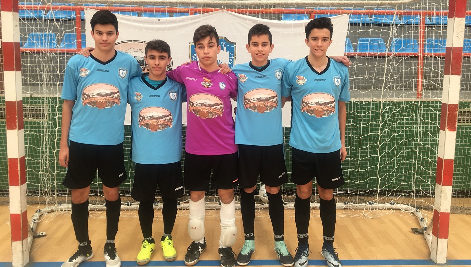 Los cinco jugadores del Reina Kilama, en un entrenamiento.