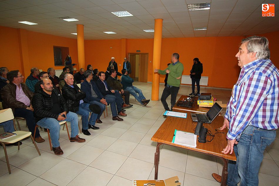 El presidente de Adriss, Manuel Arias, dio la bienvenida a todos los asistentes a la asamblea general