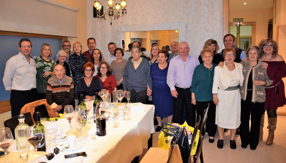 Correos rinde homenaje a los 13 empleados jubilados este año  