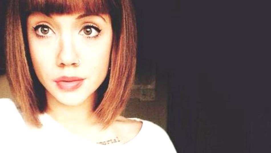 Irene X, la nueva poesía sorprenderá en el Manolita Café Bar