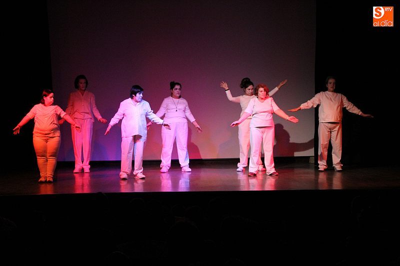 Los chic@s de Asprodes en una representación del pasado año