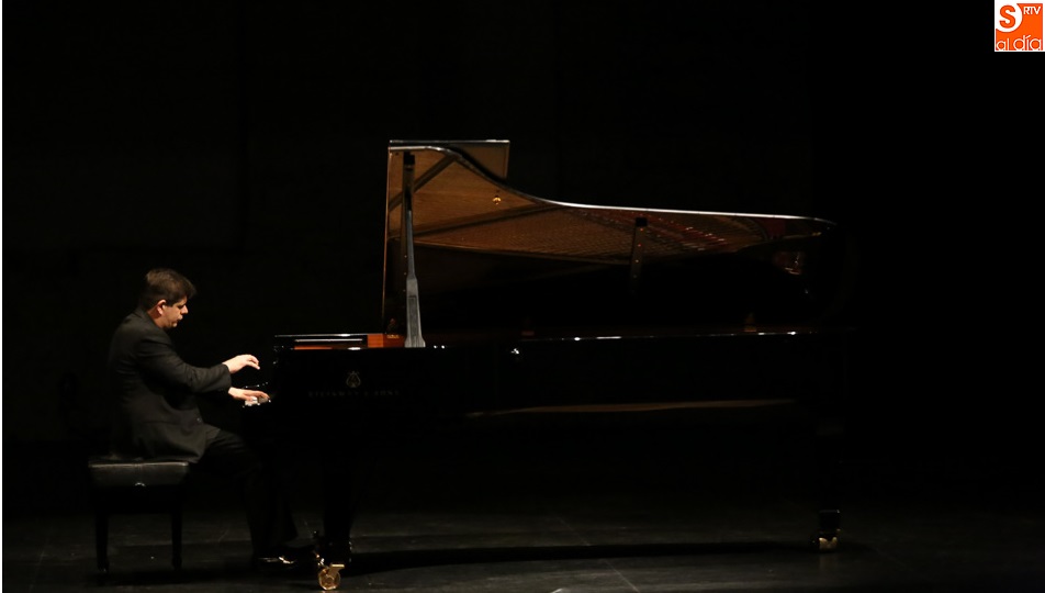 Javier Perianes emociona al piano en el Teatro Liceo