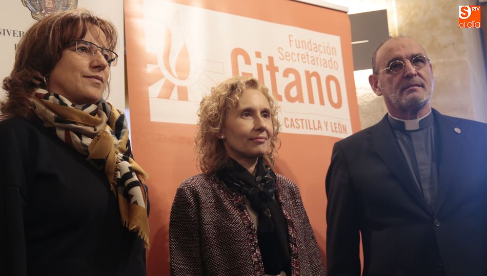 La rectora de la UPSA, Mirian de las Mercedes Cortés, en el centro, junto a la directora territorial de la FSG, María del Mar García Fresno / Foto de Alejandro López
