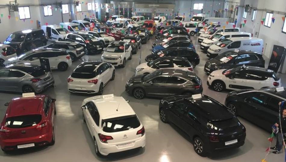 Imagen de una feria de vehículos celebrada en Salamanca.