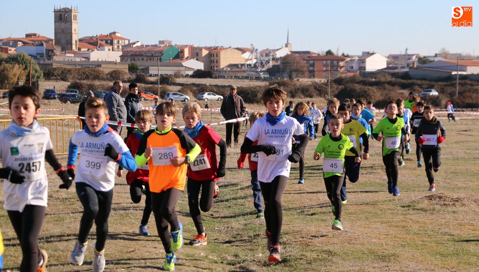 En torno a 500 niños, de los 900 inscritos en esta competición, participaban en la prueba de Vitigudino / CORRAL