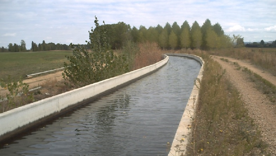 Un canal adscrito a la CHD en Castilla y León.