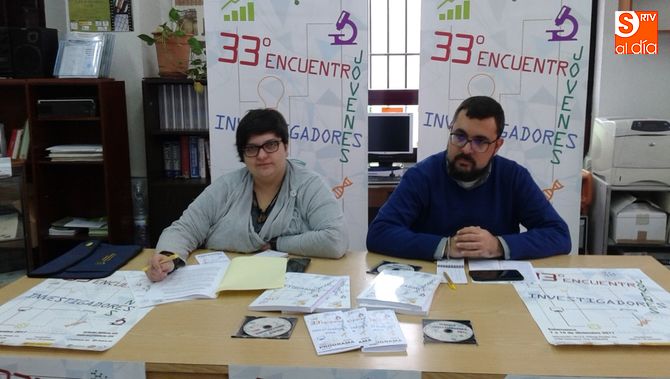 Mara Ruiz y Marcos Merino presentan el 33º encuentro de jóvenes investigadores