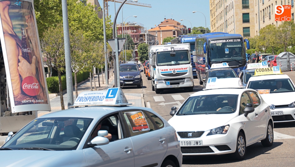 Manifestación de las autoescuelas de Salamanca por los perjuicios generados por esa huelga
