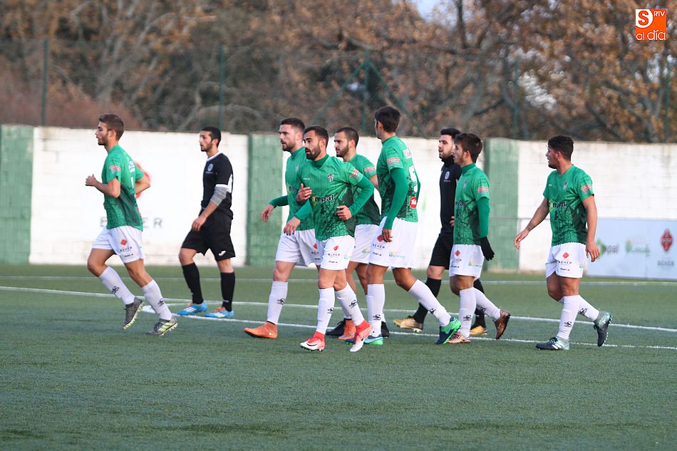 Los jugadores del Guijuelo celebran uno de los tantos marcados ante el Soccernauts