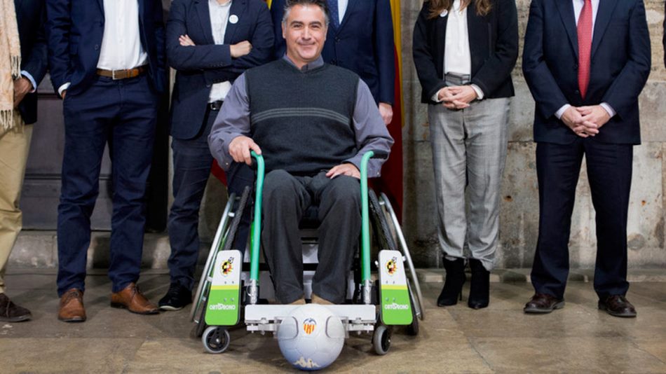 ¡Se inventa el fútbol en silla de ruedas...!